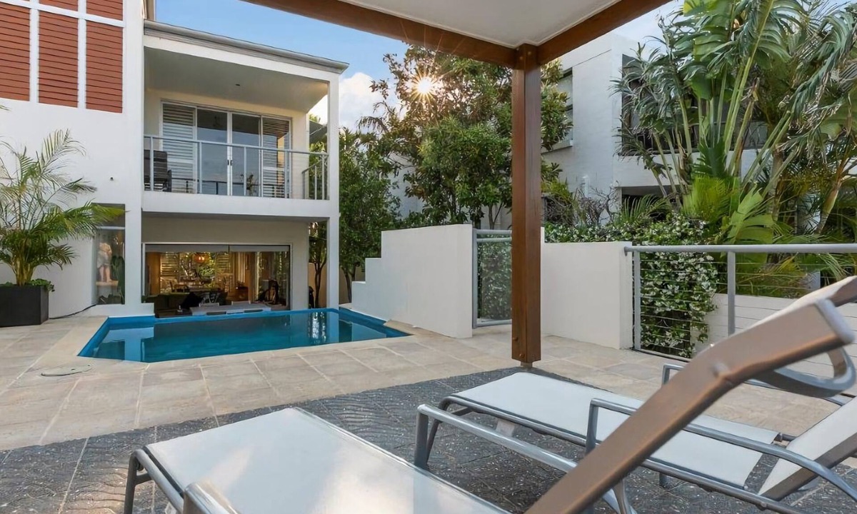 Sunshine Beach House | Elouera 2 - Private Duplex with Views and Pool