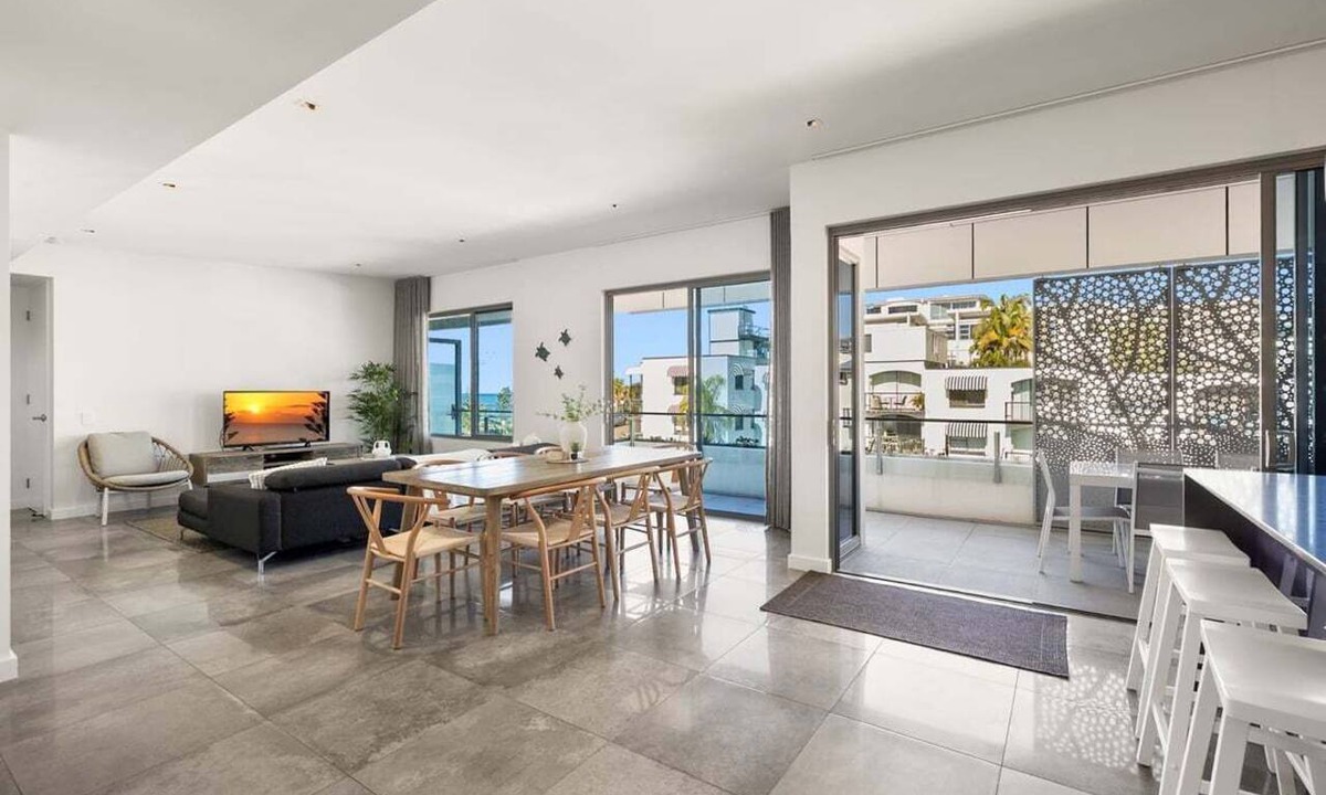Alexandra Headland Resort | Elysee Beachside 2 Bedroom Ultimate Apartment