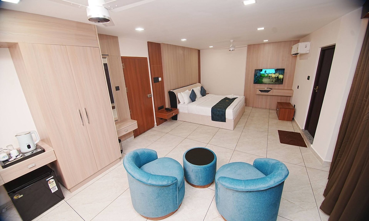 Pala Hotel | Empire Suites
