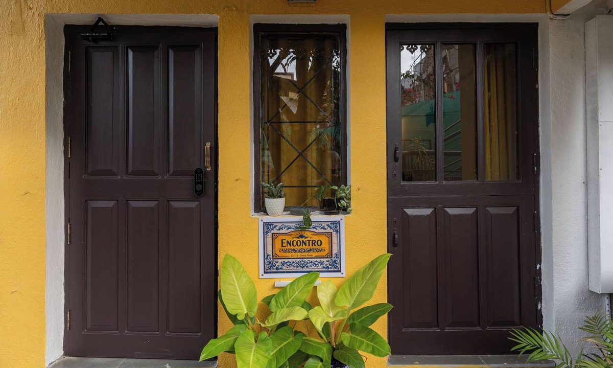Dona Paula Bed & Breakfast | Encontro Homestays where people and experiences come together.