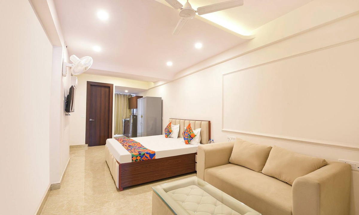 Udyog Vihar Hotel | Fabhotel Durga Luxury Studio