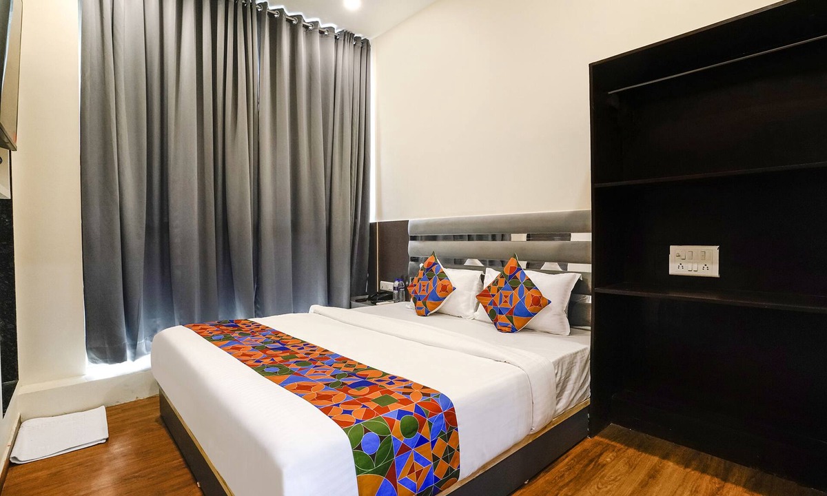 Andheri East Hotel | Fabhotel Freedom International