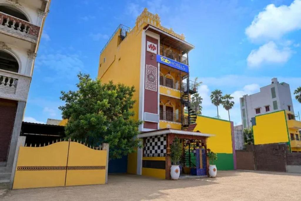 Mudaliarpet House | FabHotel Le Pondy
