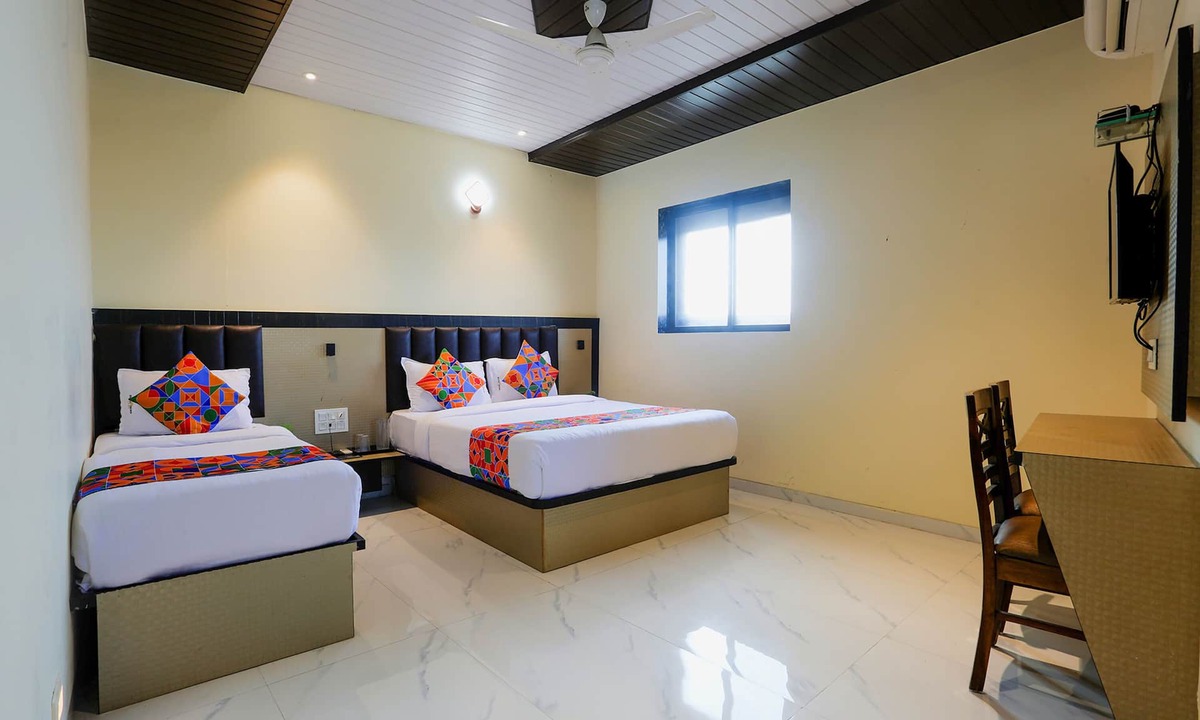 Dharavi Hotel | Fabhotel Prime Land