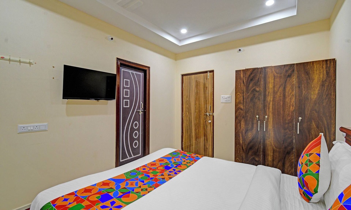 Ibrahimpatan Hotel | Fabhotel Pvr