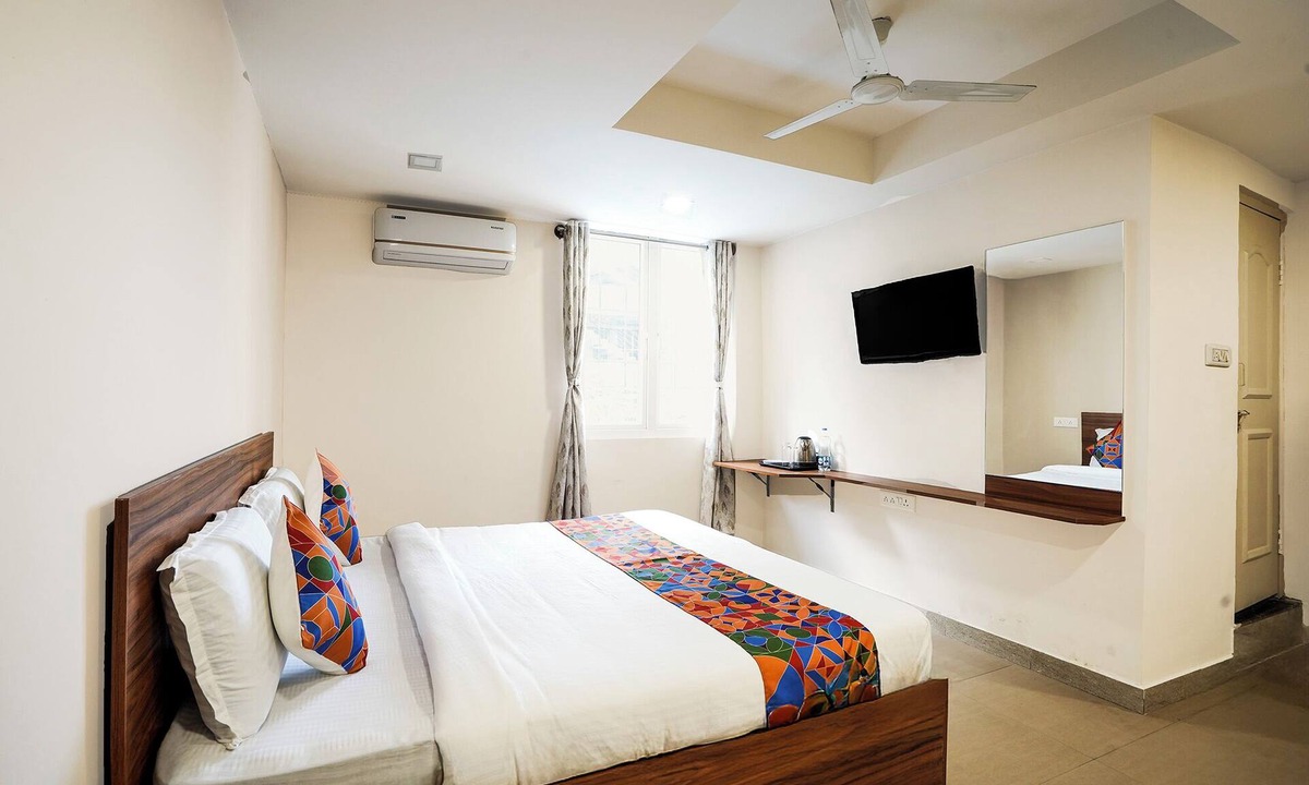 5th Block Hotel | Fabhotel Raayara Bliss