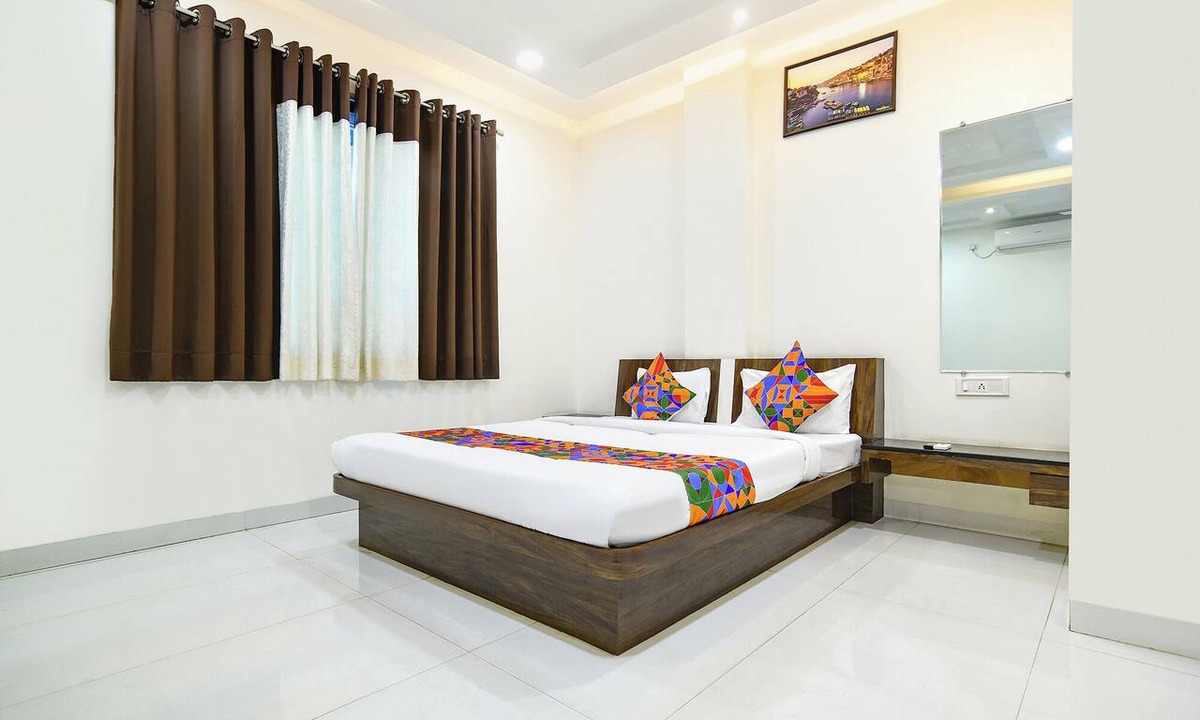 Rau Hotel | FabHotel Rama
