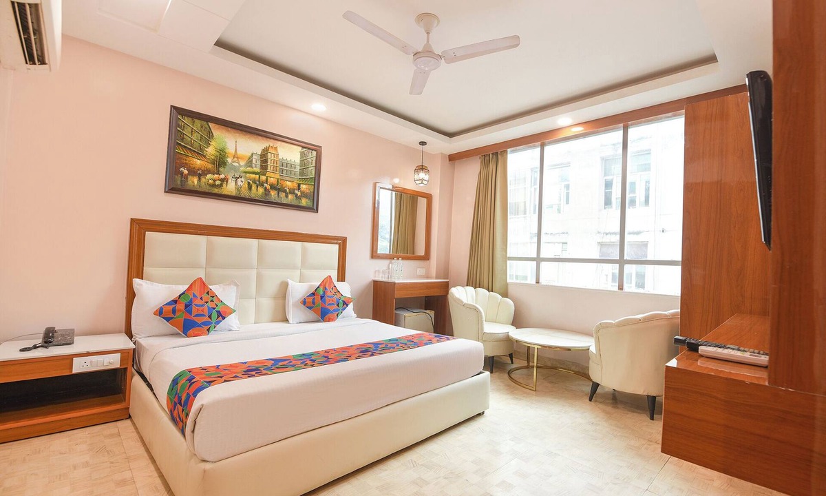 Patel Nagar Hotel | FabHotel Ramhan - Nr. Patel Nagar Metro