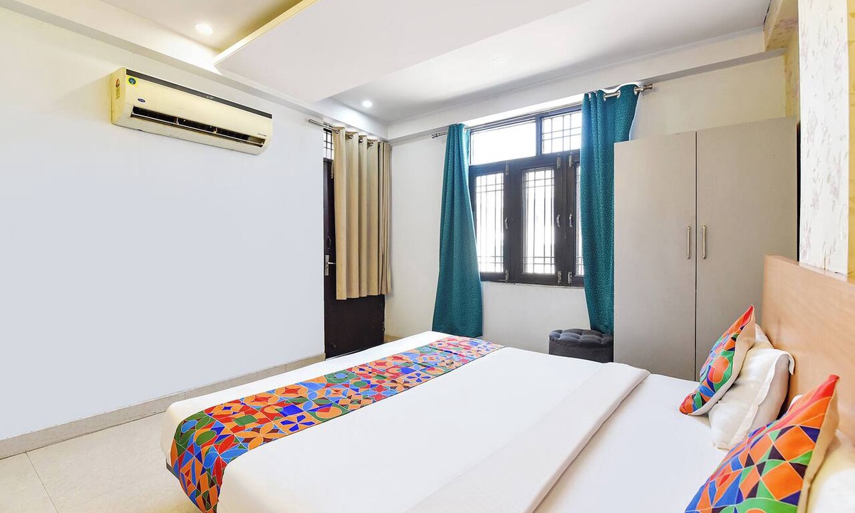 Durgapura Hotel | FabHotel Rushank Palace - Near Jawahar Circle, World Trade Park