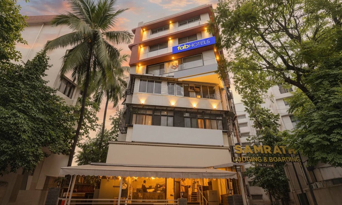 Chembur East Hotel | Fabhotel Samrath