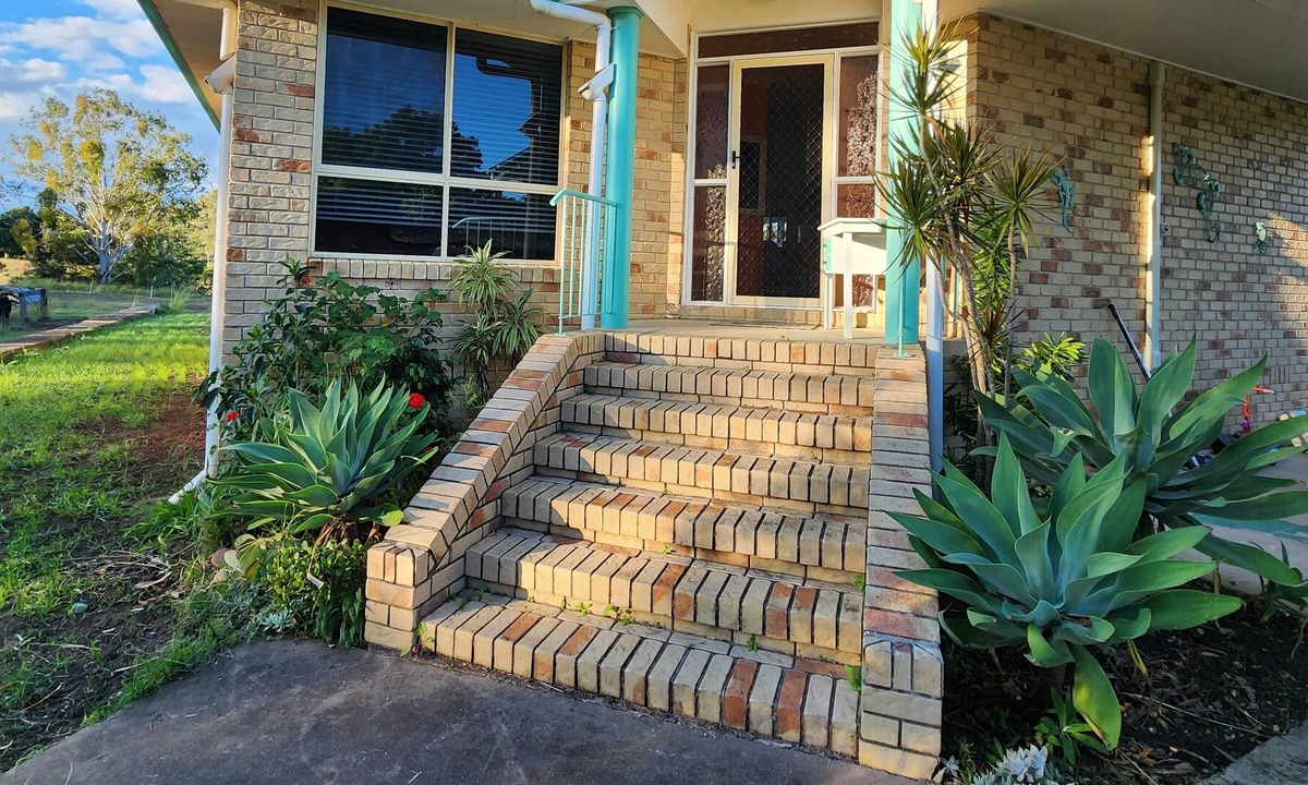 Wivenhoe Pocket Other | Family Home on Acreage Along the Brisbane River. hosts up to 6 Adults + 1 Child
