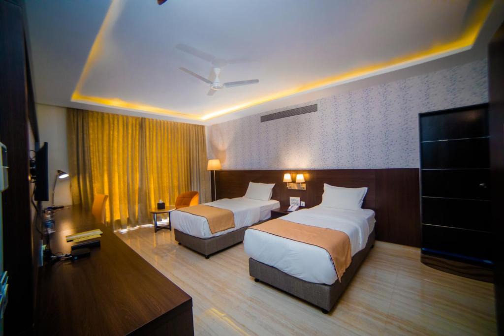 Saligrama Bed & Breakfast | Fortune Plaza Hotel