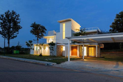 Anekal Villa | Golfers Arena by StayJadeJacuzzi PS5 30min Hsr