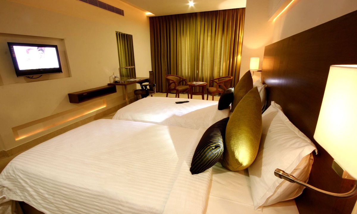 Secunderabad Hotel | Grand Continent Secunderabad A Sarovar Portico Affiliate Hotel