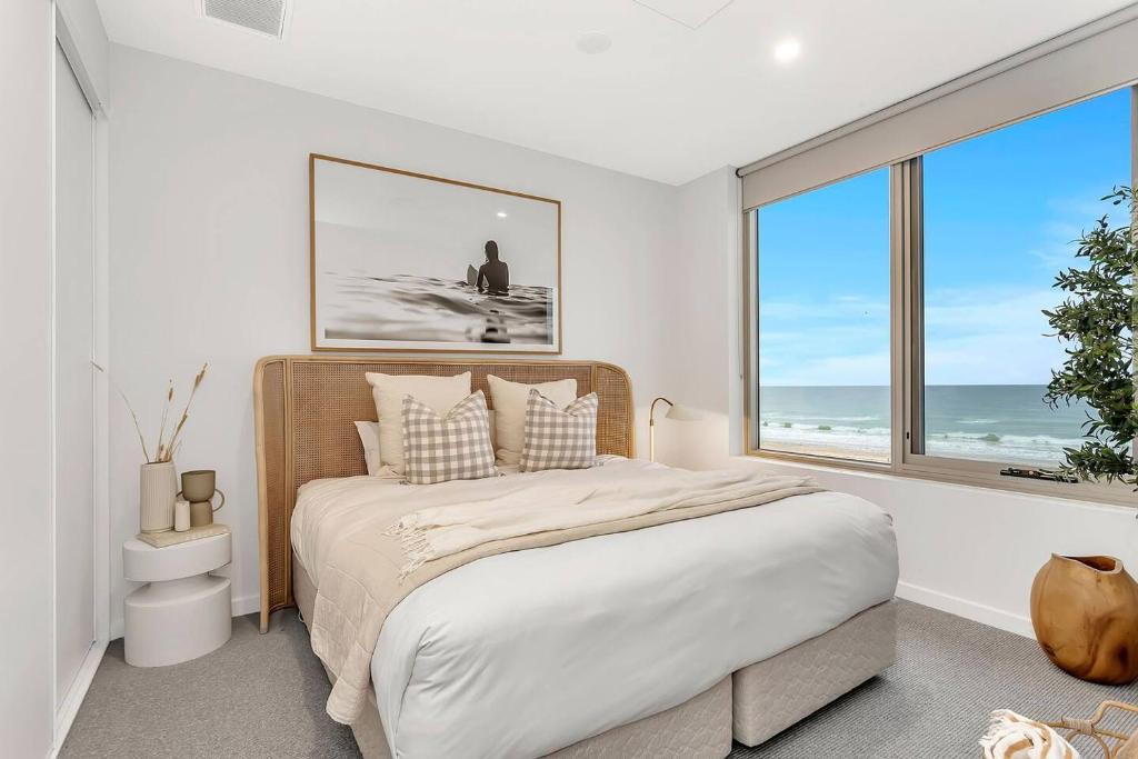Moana Apartment | Hamptons at Moana - Panoramic Beachfront Living