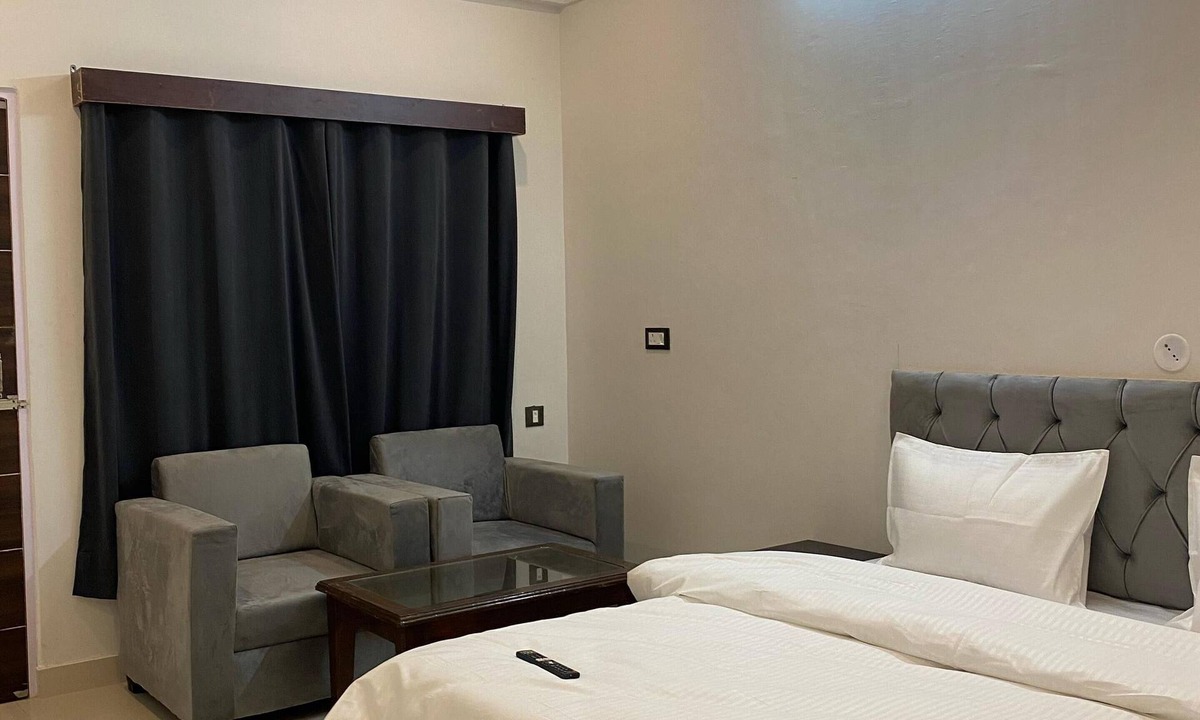 Chachian Hotel | Hardev Residency