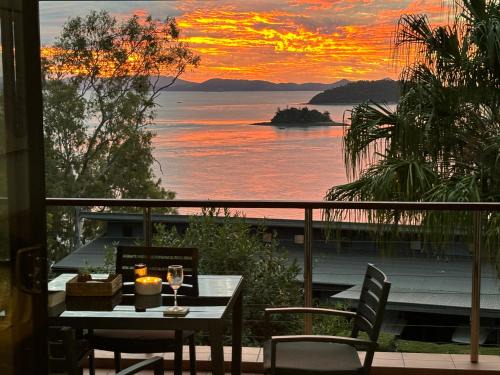 Hamilton Island Apartment | Haven on Hamilton Island -private apartment with views & buggy- Recently Renovated