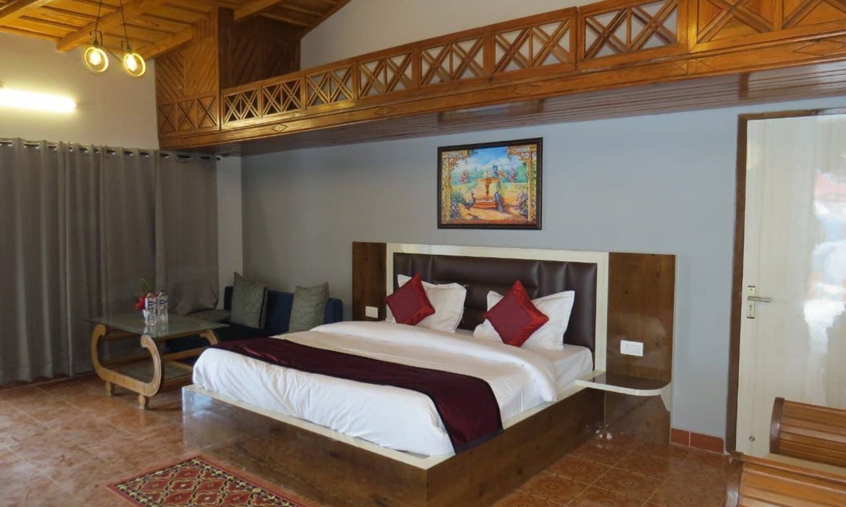 Bhowali Hotel | Haya palace