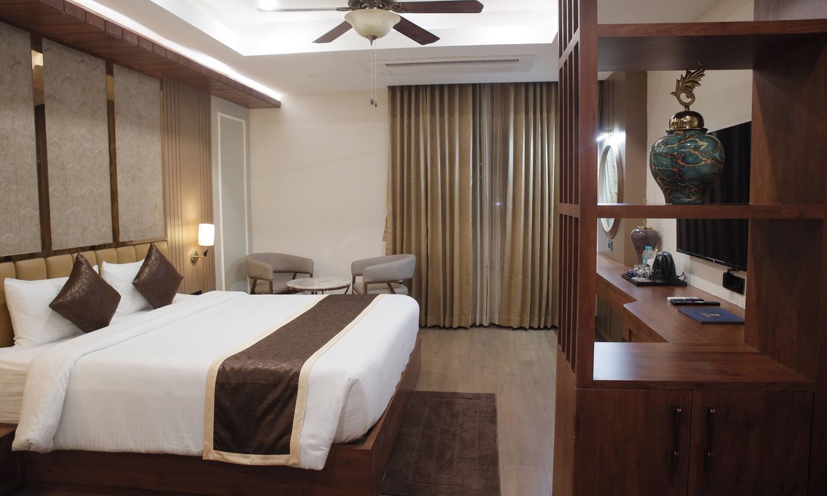 Gauhati Hotel | Heavens Garden Emire
