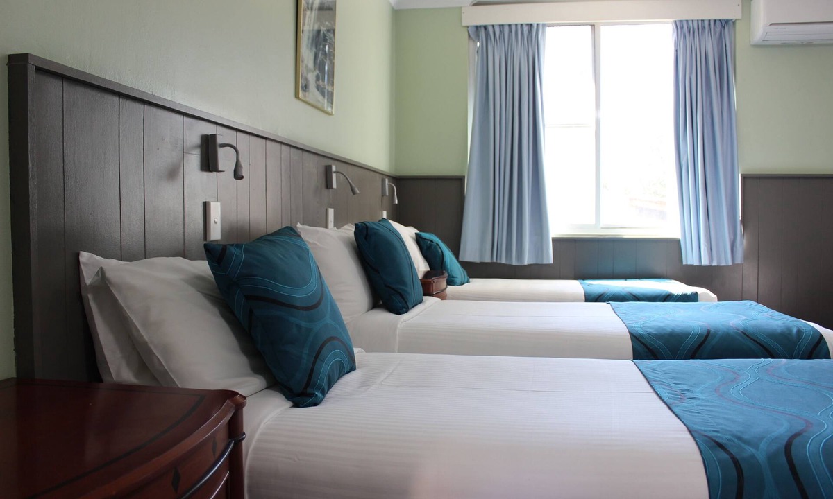 Blackheath Hotel | High Mountains Motor Inn