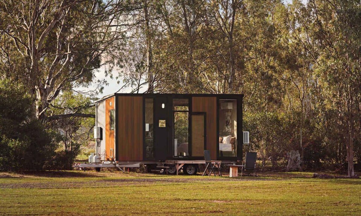 Laharum House | Hollow Mountain Getaway 2 by Tiny Away