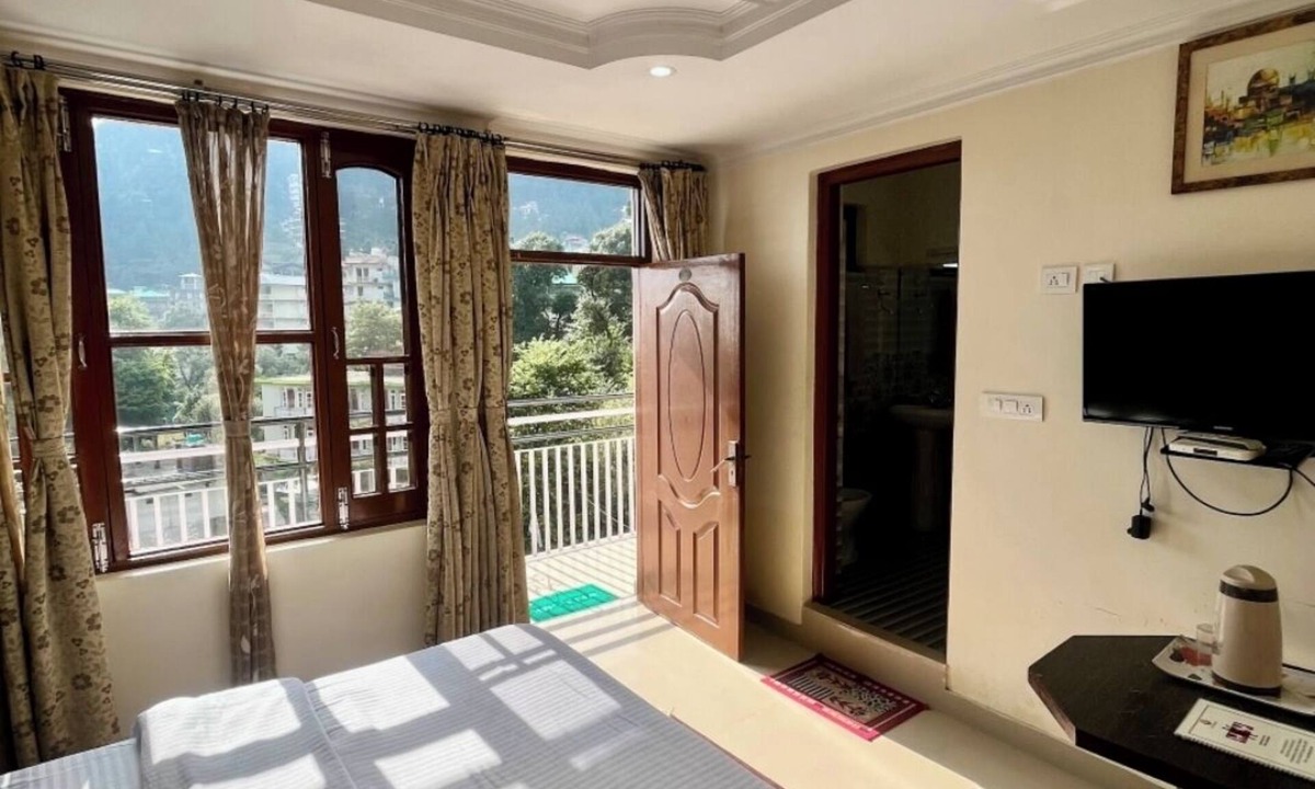Bhagsu Nag Hotel | Hotel Anuj Regency