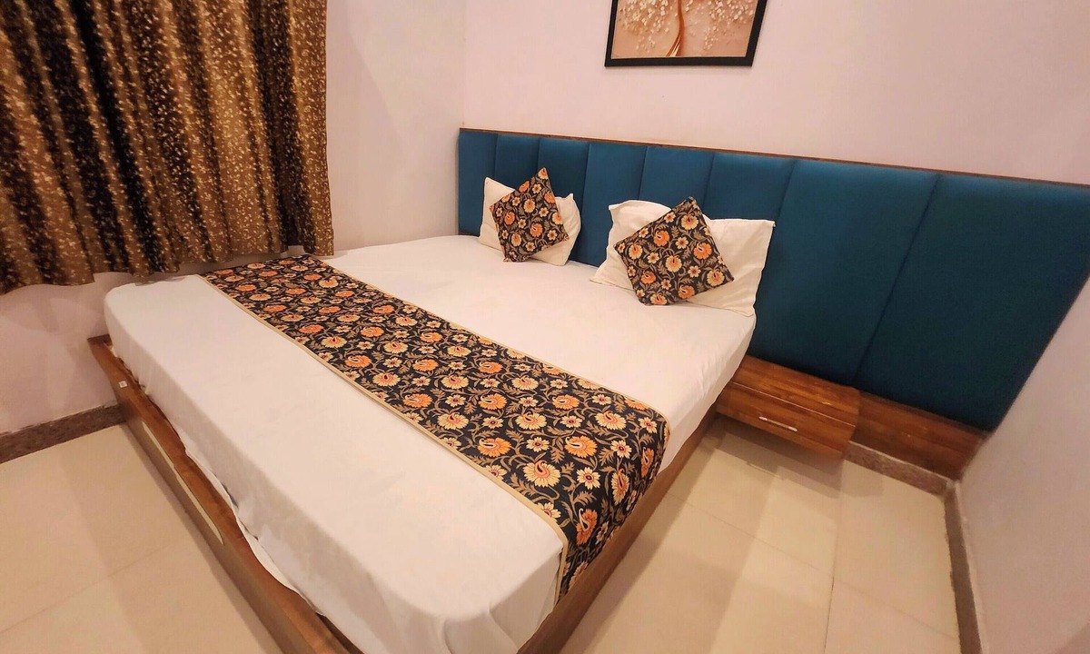 Shri Madhopur House | Hotel Atithi