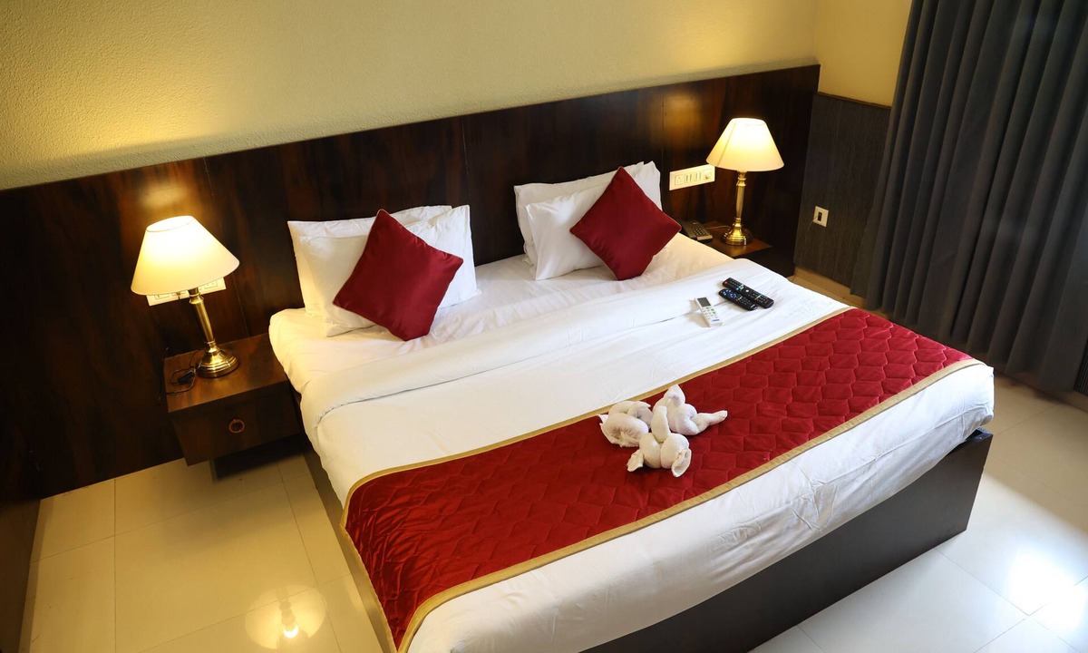 Badami Hotel | Hotel Badami Court