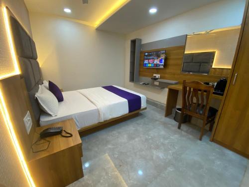Dharavi Hotel | Hotel BKC Gold View Near Bandra Kurla Complex