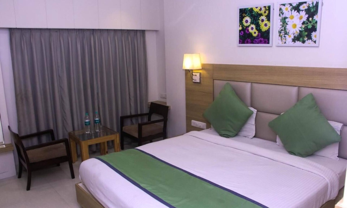 Udaipur City Centre Hotel | HOTEL BLUE ORCHID GROUP OF MR HOTELS