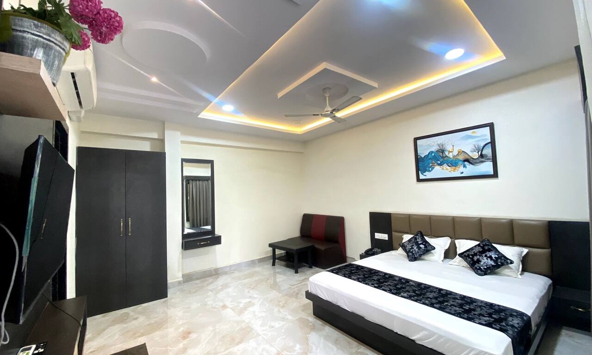 Sehore Hotel | Hotel Blue Star