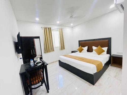 Greater Kailash Hotel | Hotel Casa Heaven - Greater Kailash