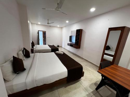Velankanni Hotel | Hotel Church Way Inn
