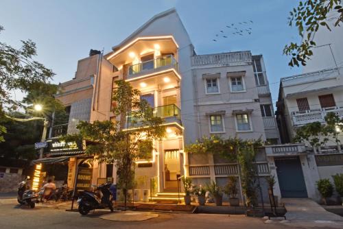 White Town Hotel | Hotel De Lux Splendid