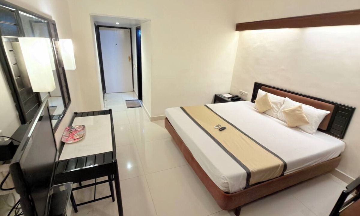 Panvel Hotel | Hotel Garden