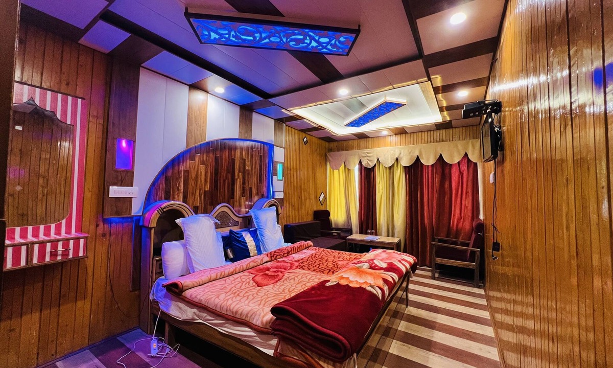 Sonamarg Hotel | Hotel Glacier Heights