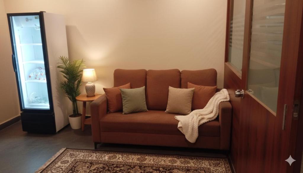Ameerpet House | Hotel Grand Stay Park Near Ameerpet Metro Station & GVK One Mall