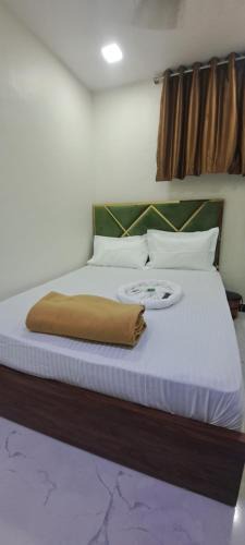 Ghatkopar West House | Hotel Icy Cool