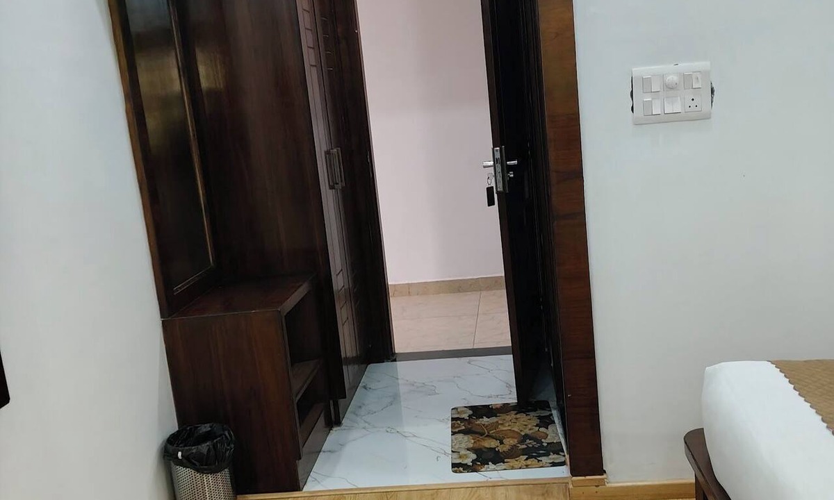 Tehri Hotel | HOTEL KAMAL RESIDENCY BY UK SEASON