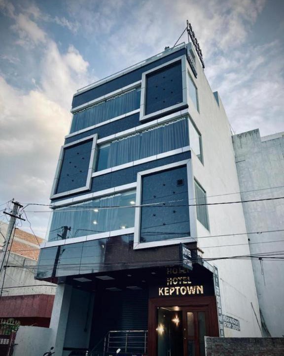 Malviya Nagar Hotel | Hotel Keptown