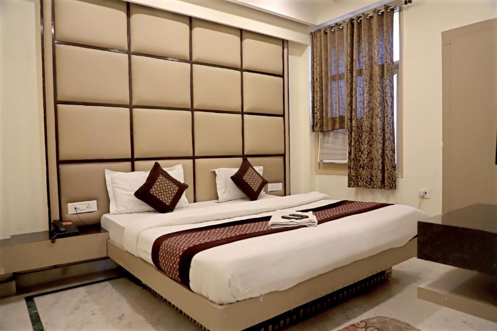 Paharganj Hotel | Hotel Klick International " Couple Friendly"
