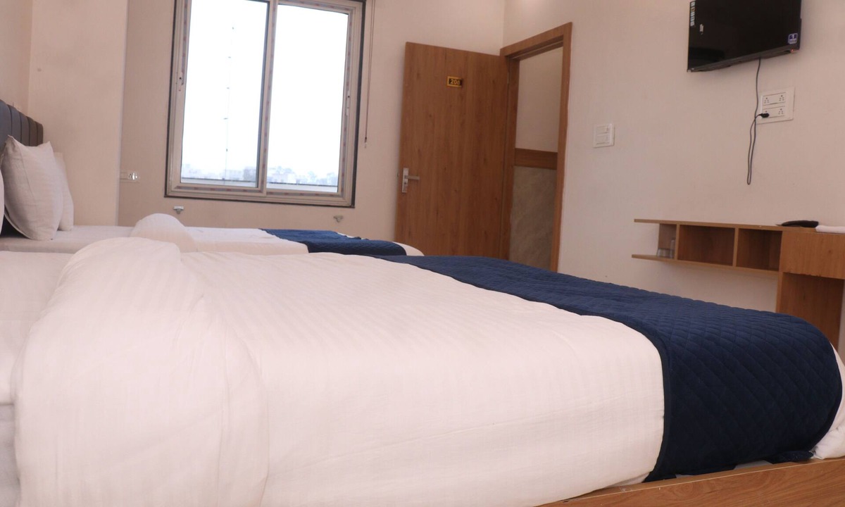 Kota Hotel | Hotel Lakhdatar