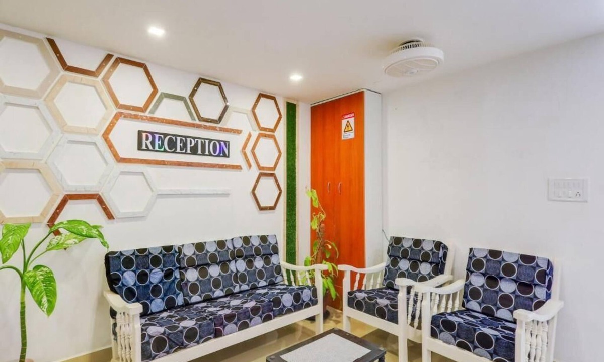 Uttiramerur Hotel | Hotel Le Hayat Residency