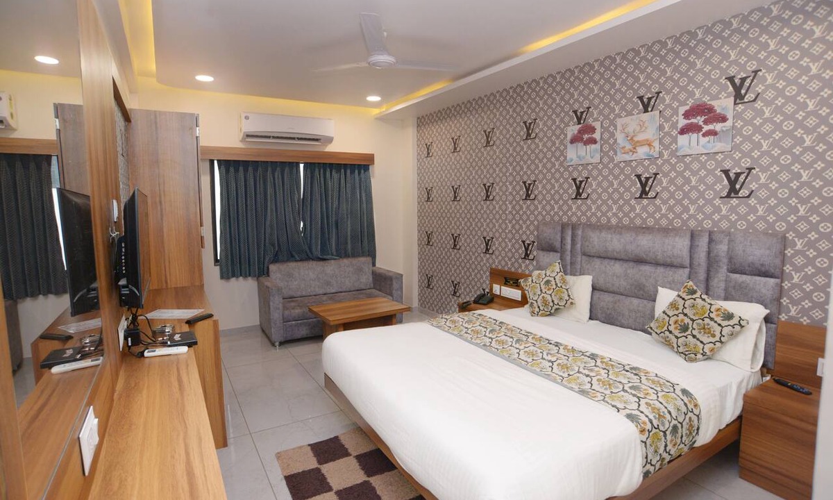 Anand Hotel | hotel lee gold