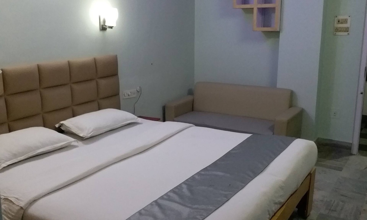 Sualkuchi Hotel | Hotel Mahalaxmi Indo Myanmar