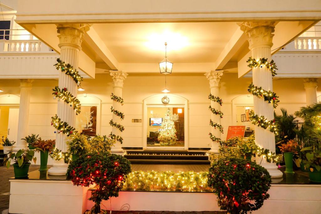 Muvattupuzha Hotel | Hotel Narendra Central