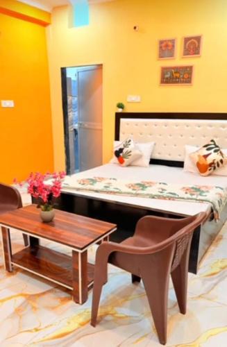 Haraiya Hotel | Hotel New Anuj Palace