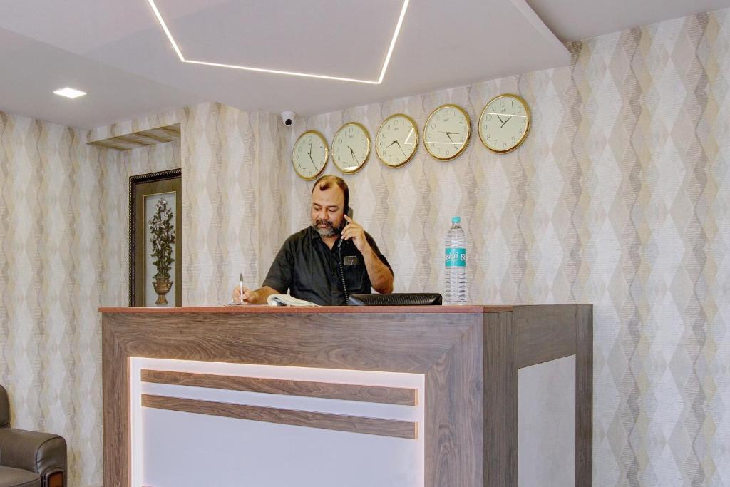Jayanagar Hotel | Hotel O Blue Inn Near Jayadeva Hospital
