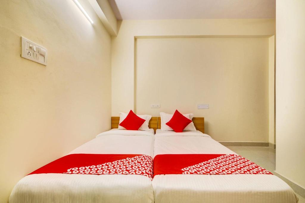Gachibowli Hotel | Hotel O JV Colony Near KFC Gachibowli