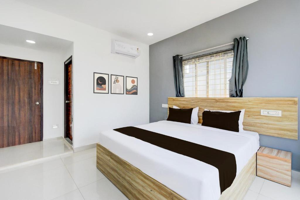 Hyderabad Hotel | Hotel O Lake view